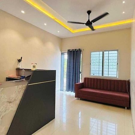 Oyo Hotel Elite Chandrapur Eksteriør bilde